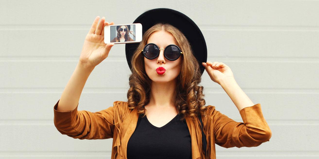 Snapping selfies doesn’t necessarily make you a narcissist