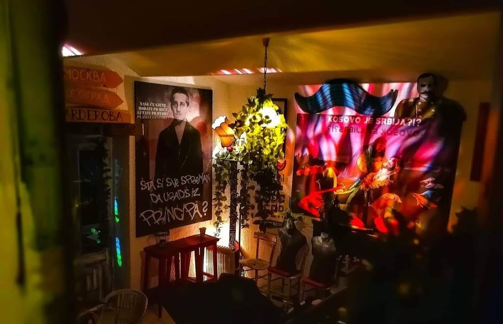 This popular bar boasts cheap cocktails and wacky interiors