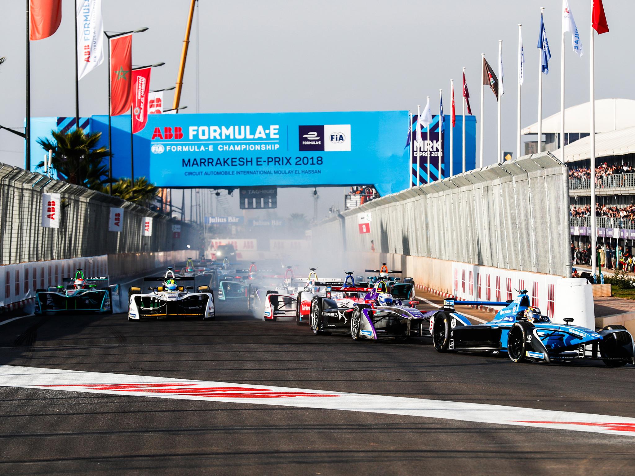 Sebastien Buemi leads the field into turn one but would eventually lose his lead