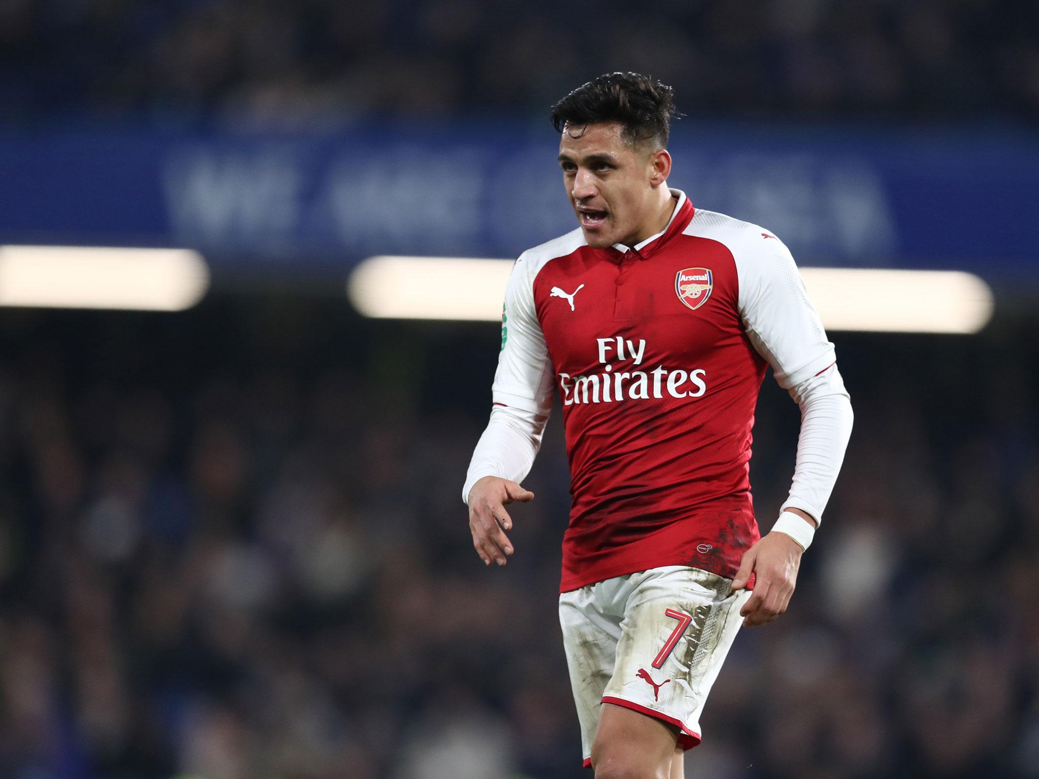 Chelsea make late play for Alexis Sanchez in effort to scupper Manchester United deal