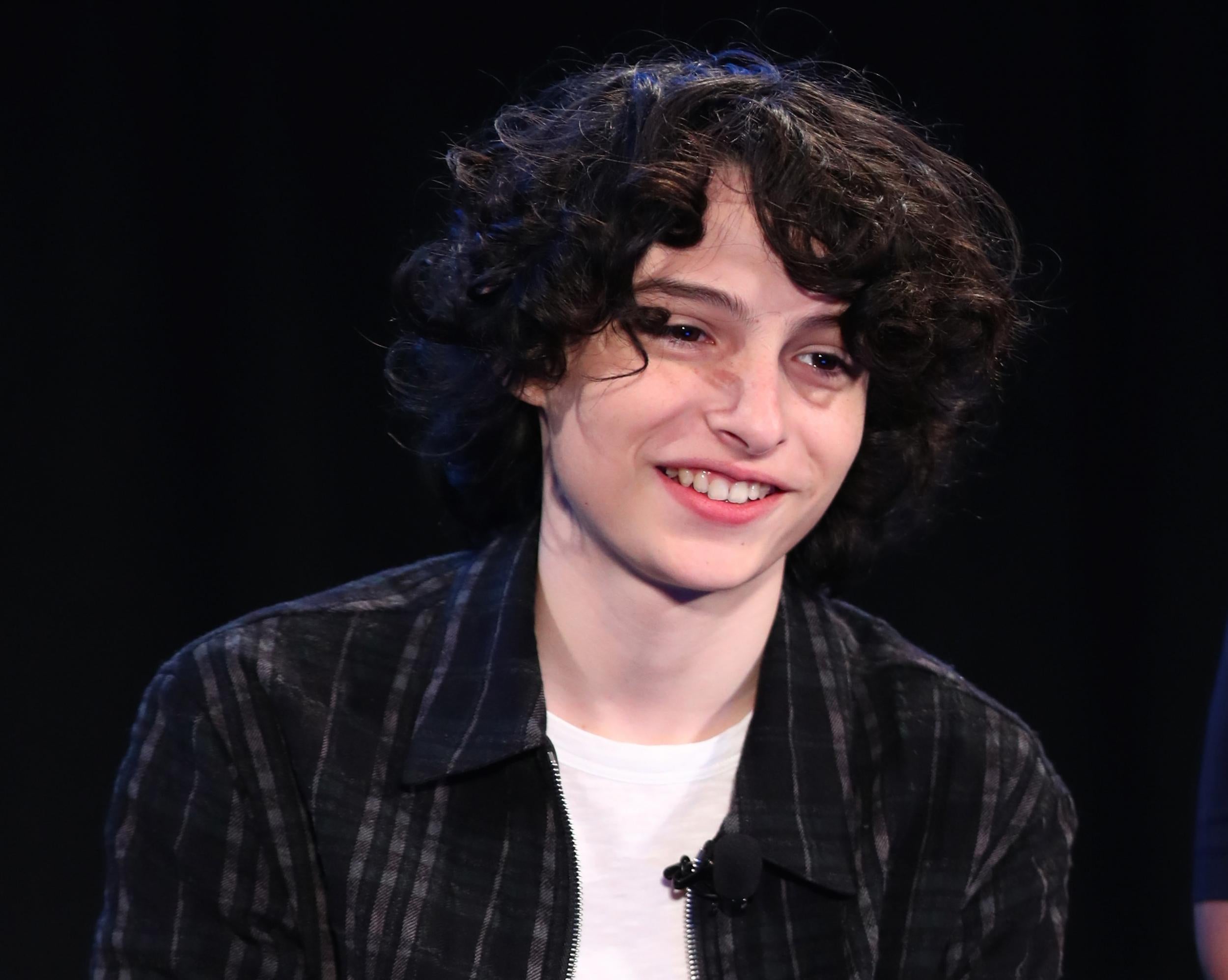 Stranger Things Star Finn Wolfhard Covers Velvet Underground At A Show