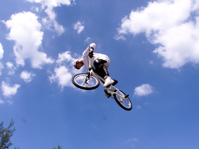 The freestyle rider held several titles during his life, including for landing a double flair and the longest power-assisted bicycle flip