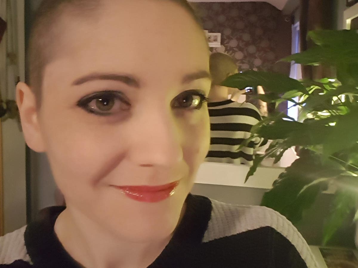 ara• on Twitter  Shaved head women, Shave her head, Shaved head