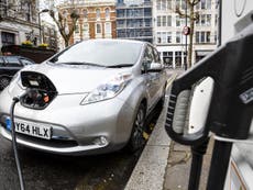 Most new cars should be electric by 2030, say climate advisers