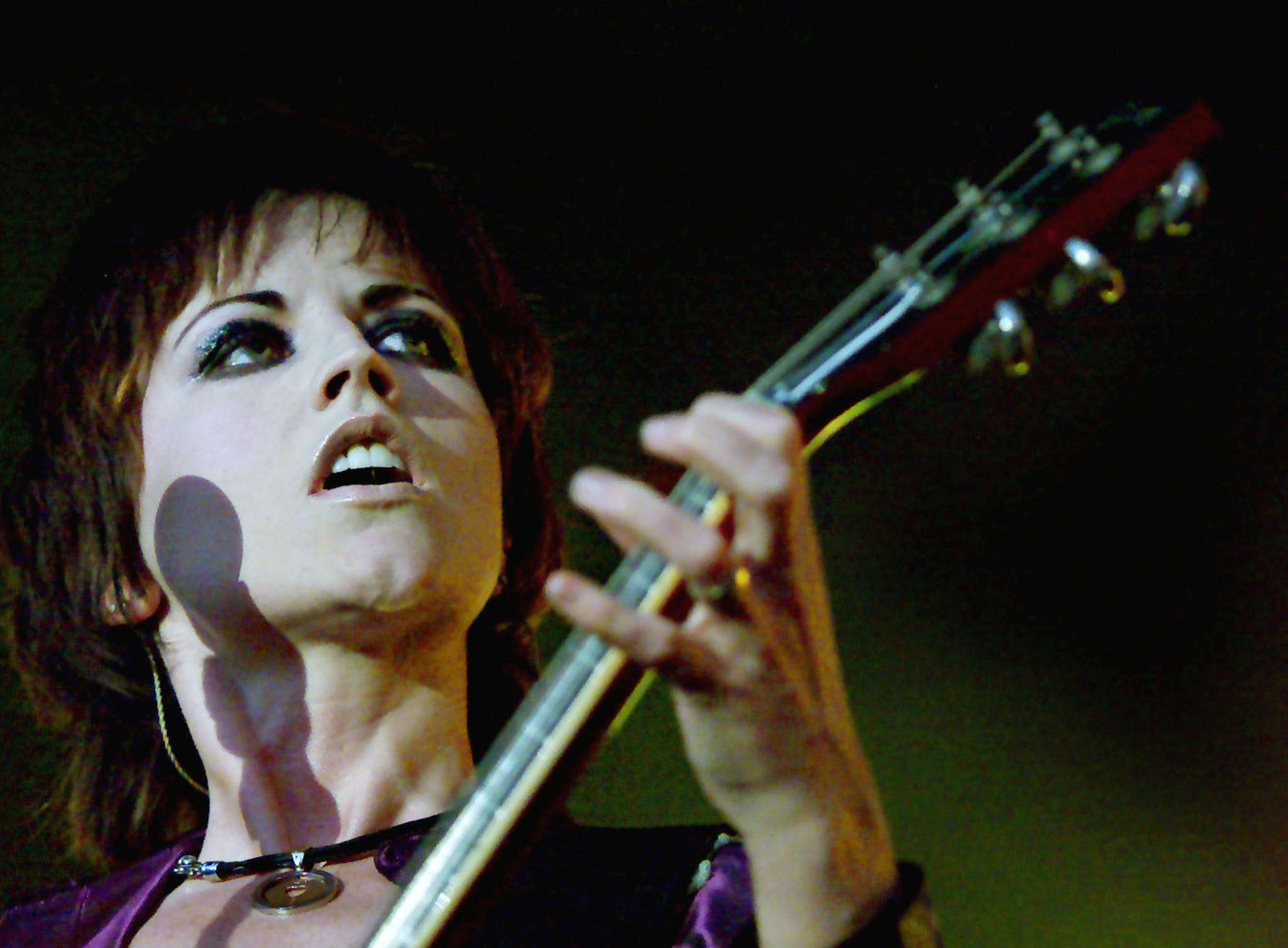 O’Riordan performing at Dublin’s Castle in 2000. She was due to record a cover of The Cranberries’ song ‘Zombie’ hours after her death