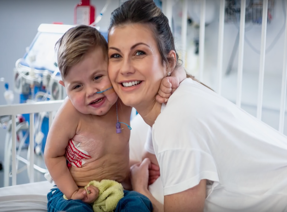 37-year-old Sarah Lamont donated two organs to save her son's life