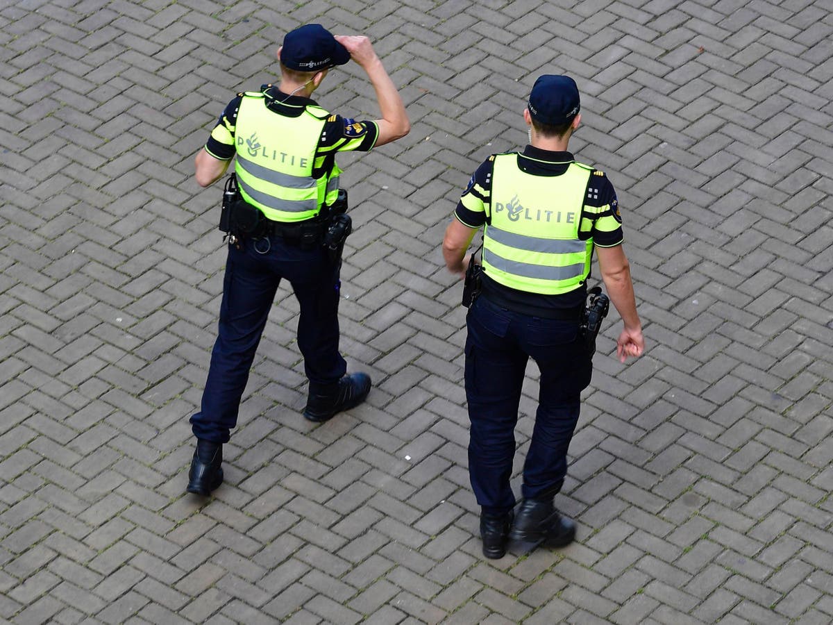 Dutch police to ‘undress’ youths wearing clothes deemed too expensive for them