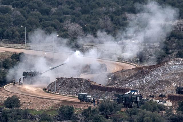 Turkish artillery shells YPG positions on the Turkish-Syrian border