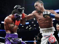 Spence Jr beats Peterson with sudden stoppage to defend title