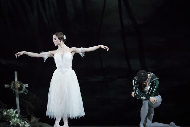 Marianela Nunez as Giselle and Federico Bonelli as Albrecht in the ROH revival