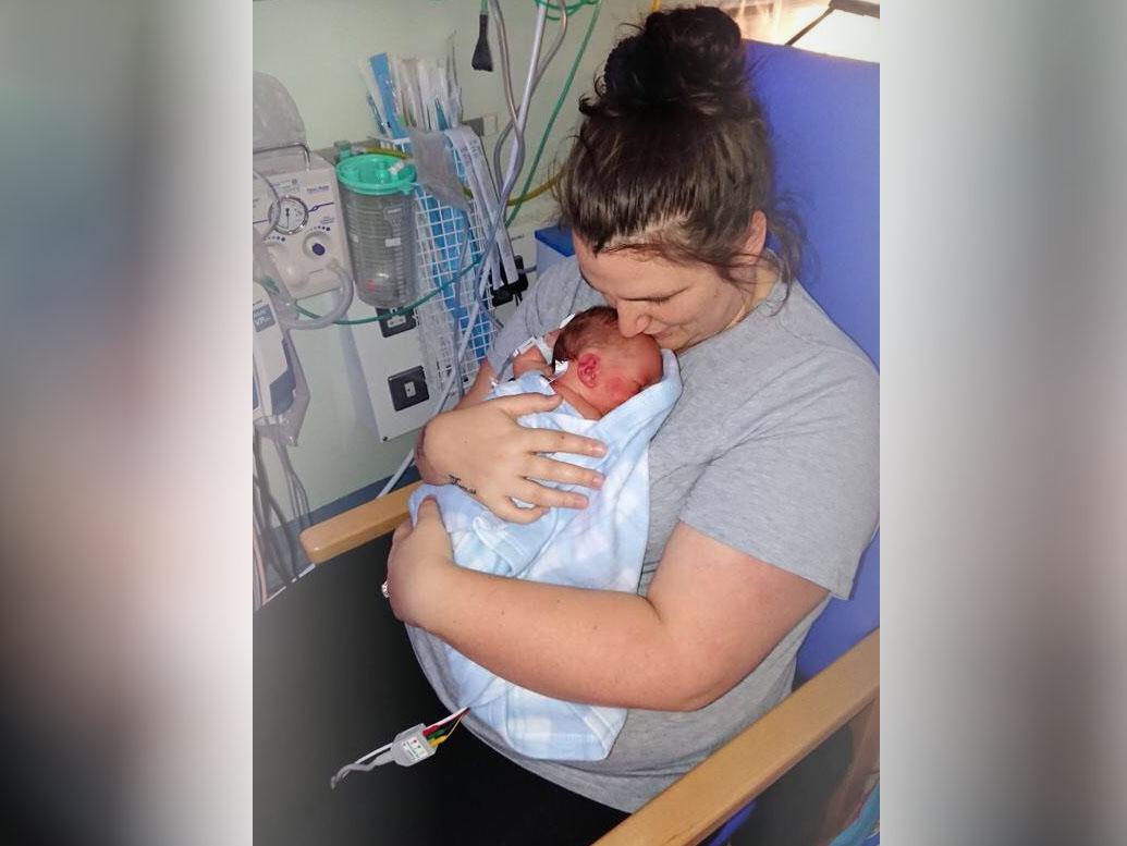 Saralee Jack at Wrexham Park Hospital with her new born baby Tommy Davies