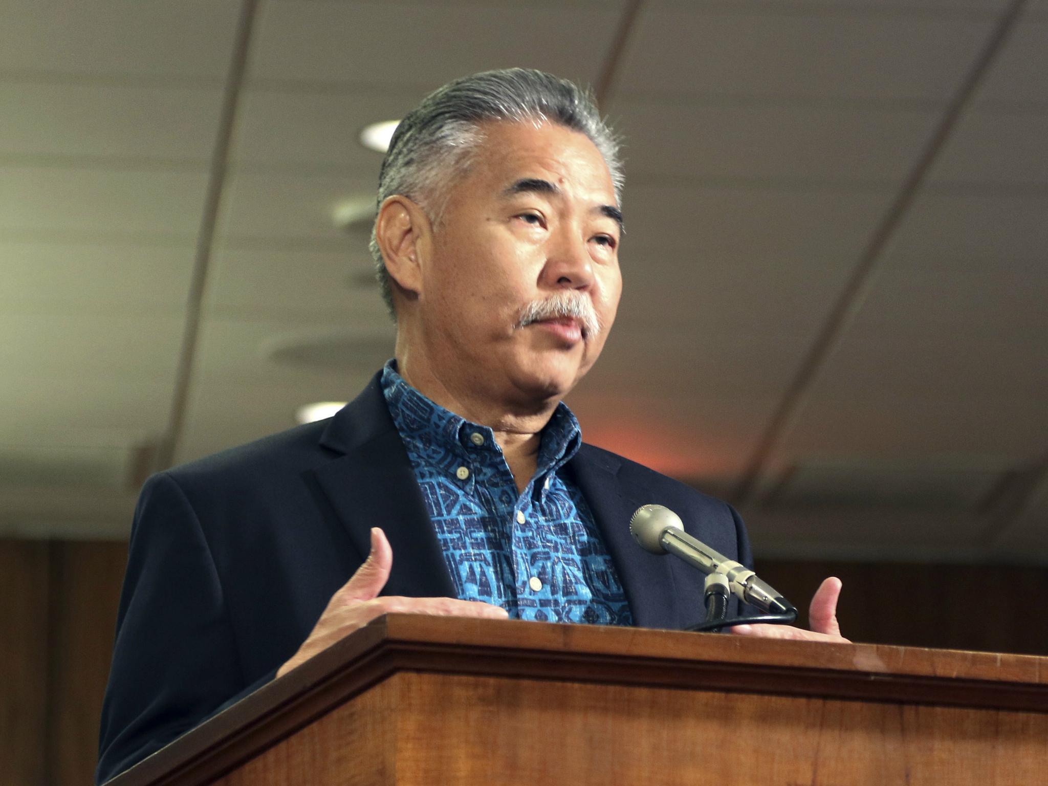 Hawaii Governor David Ige answers questions during a hearing in Honolulu, 19 January 2018.