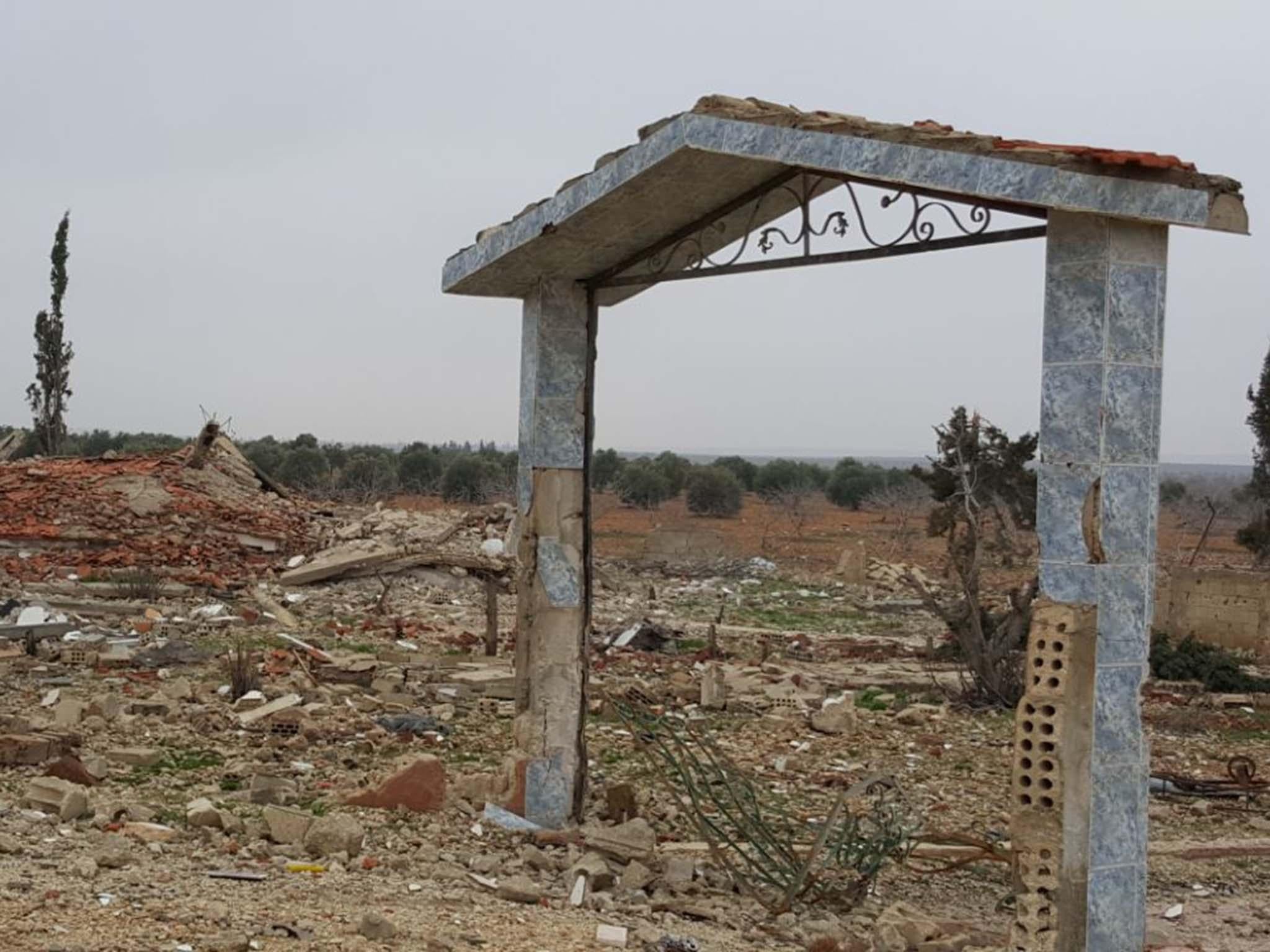 Only the gate is left. In towns and villages around Sinjar, houses and villas were destroyed during the Syrian advance north