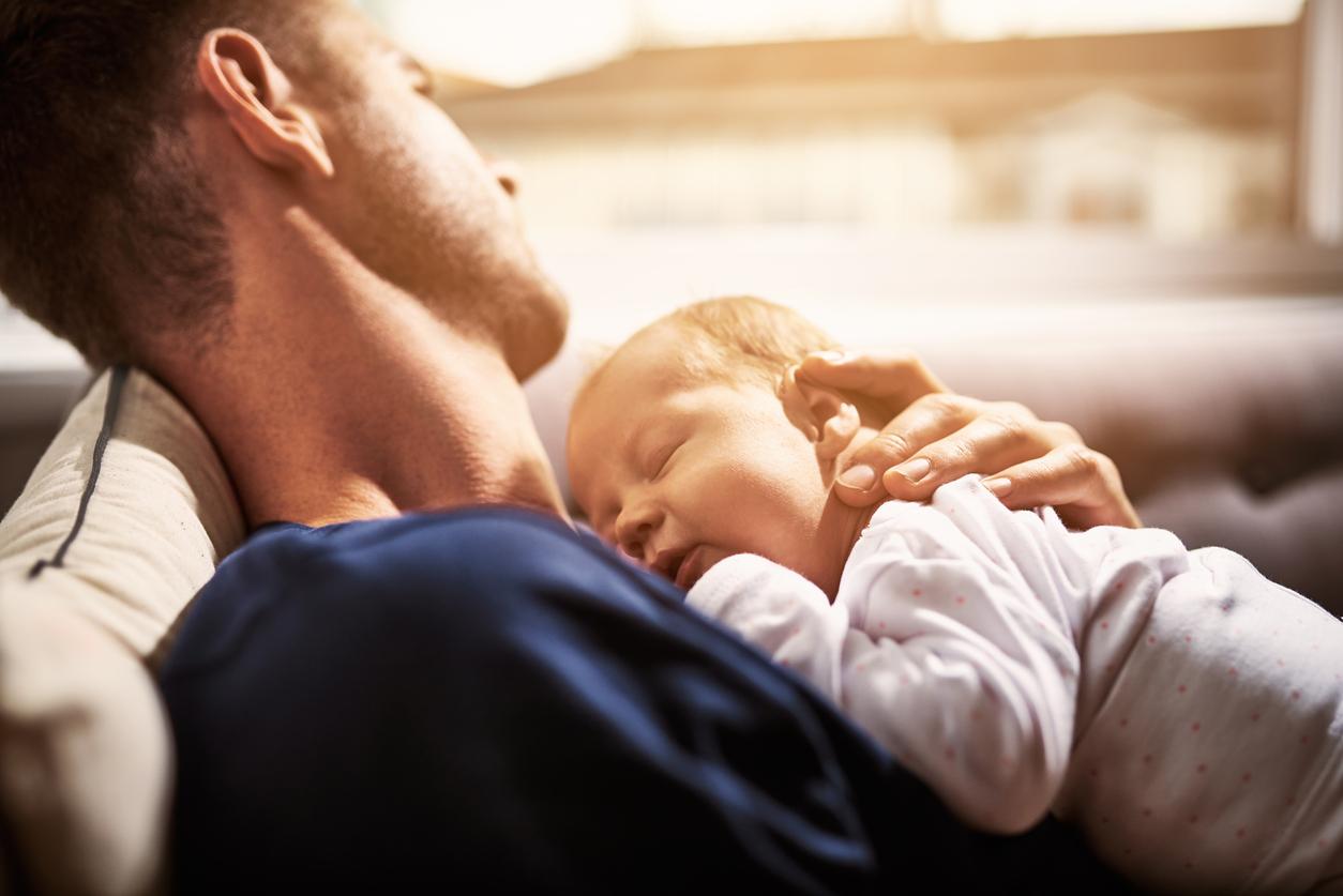 newborn babies sleeping with parents