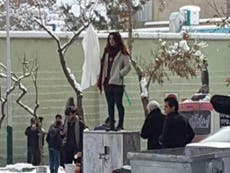 Iranian authorities arrest 29 women accused of throwing off hjiabs