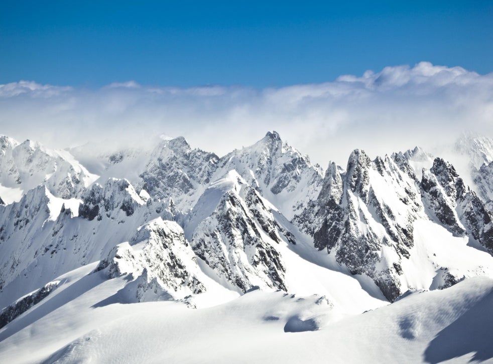 Rescue Mission Underway As Four Missing After Being Buried By Swiss Alps Avalanche The Independent The Independent