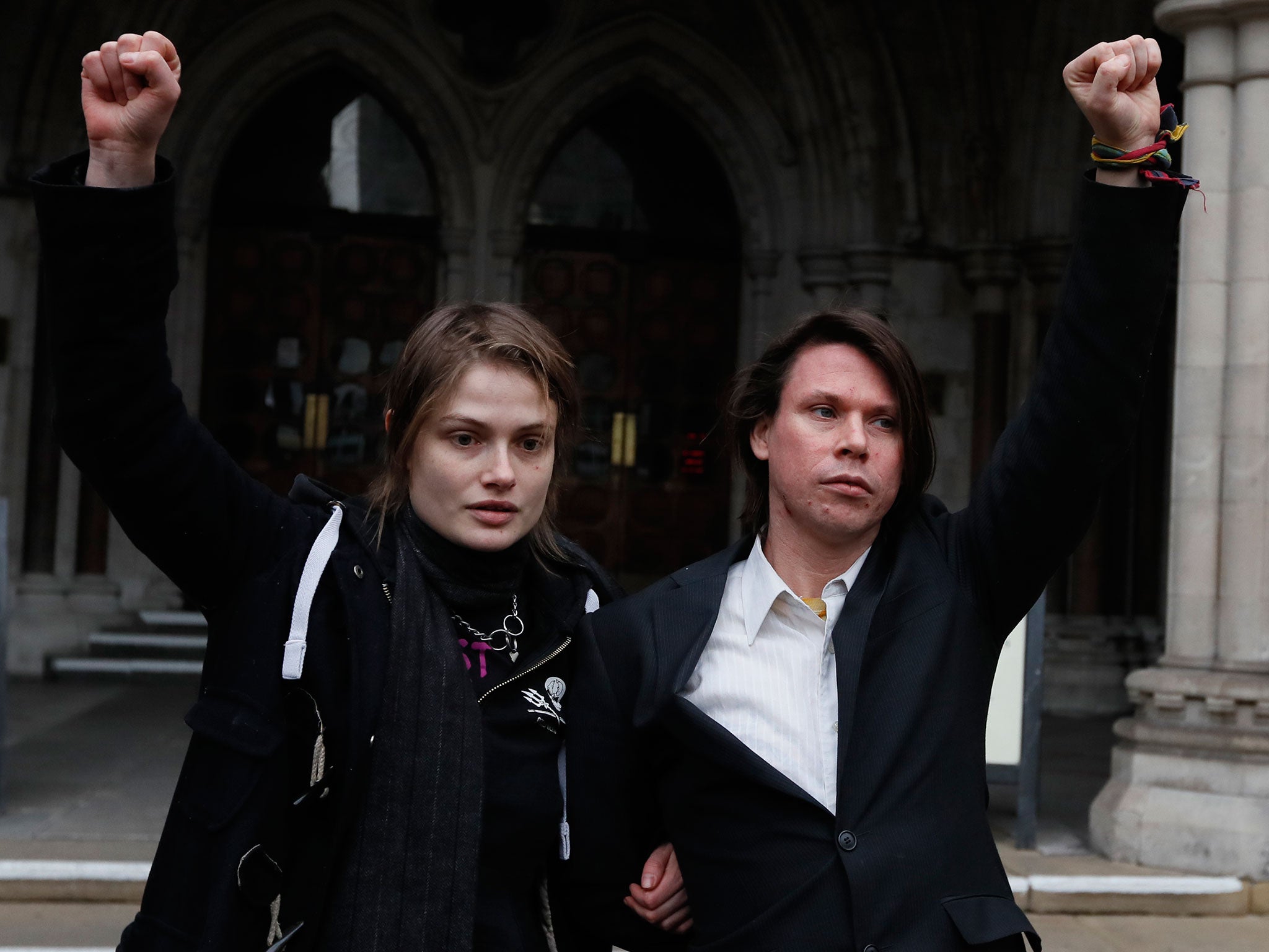 Lauri Love and his girlfriend Sylvia Mann outside the Royal Courts of Justice in London on 5 February