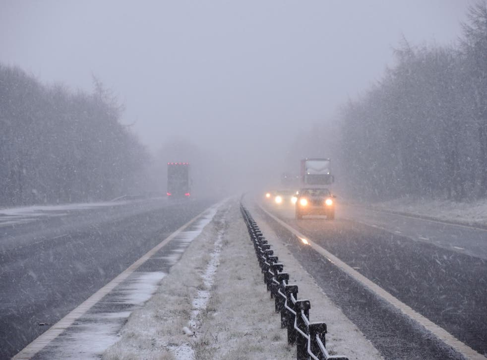 uk weather travel disruption as snow falls across country after temperatures plummet overnight the independent the independent