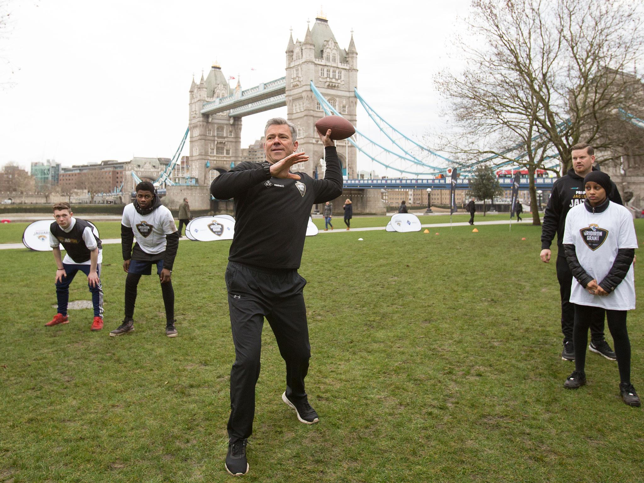 Brunell carries out a Jeg-Tag coaching session in the heart of London