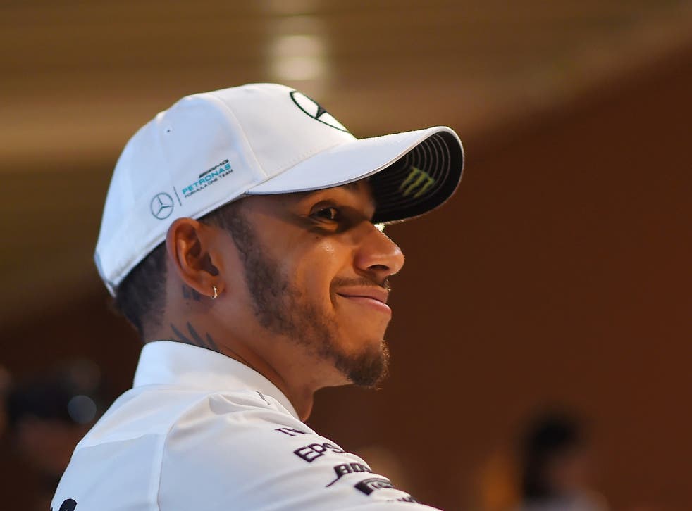 Lewis Hamilton has not yet signed a new contract with Mercedes, alerting McLaren to his avalability