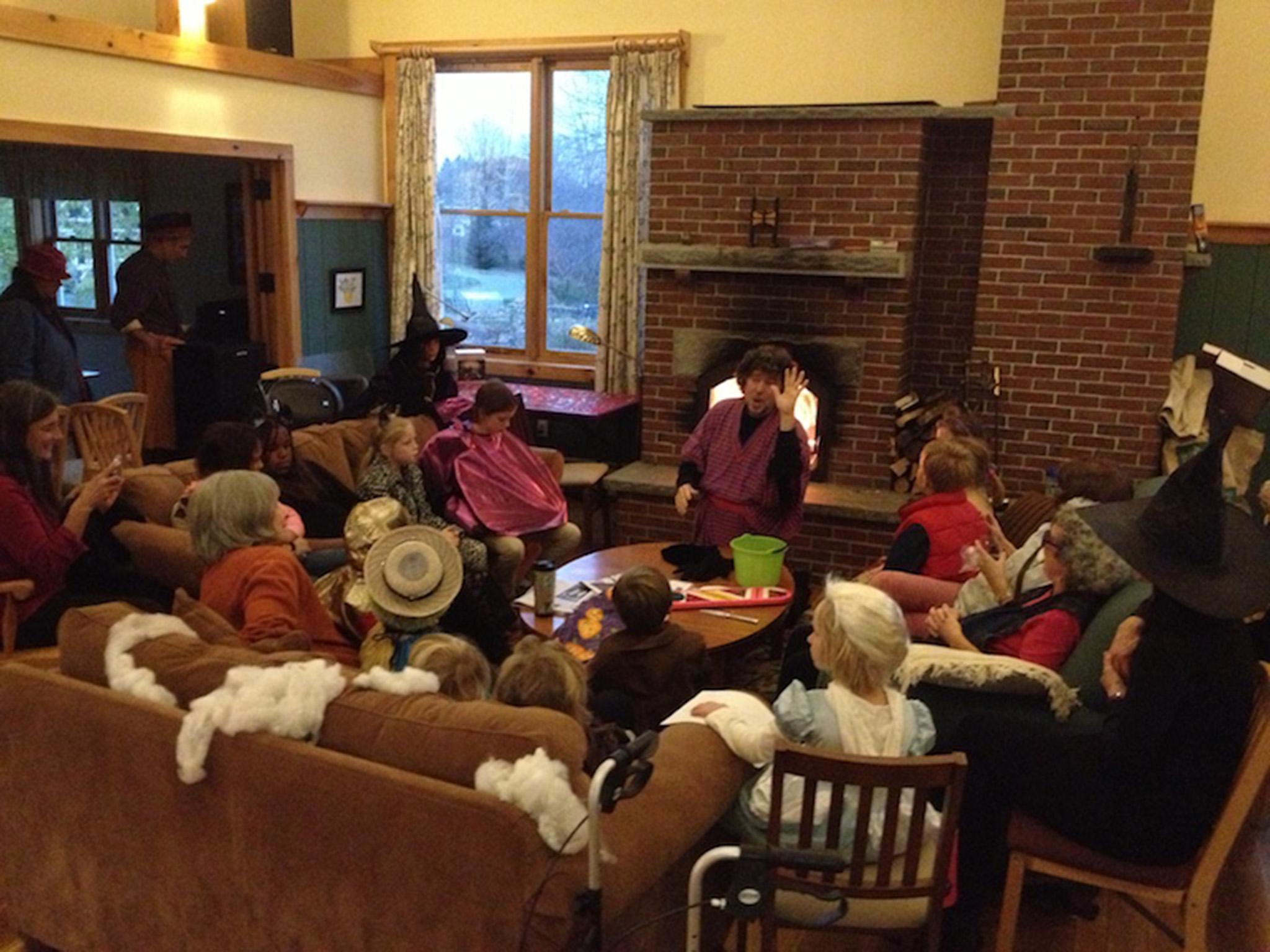 &#13;
Shared space: residents of Amherst community gather in their common house (John Fabel, Pioneer Valley Cohousing)&#13;