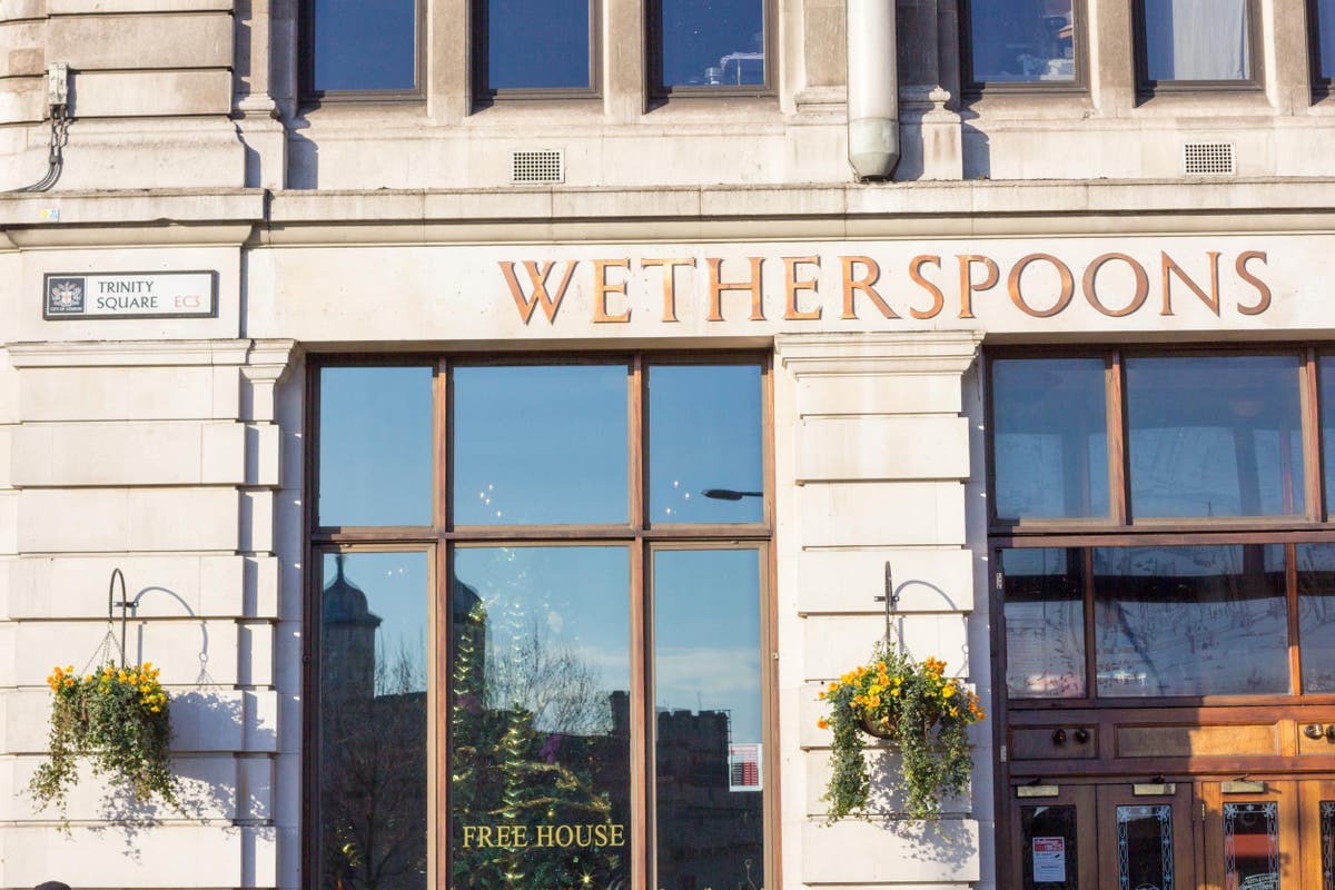 Wetherspoons offers all-inclusive wedding package for bargain price of £3,000