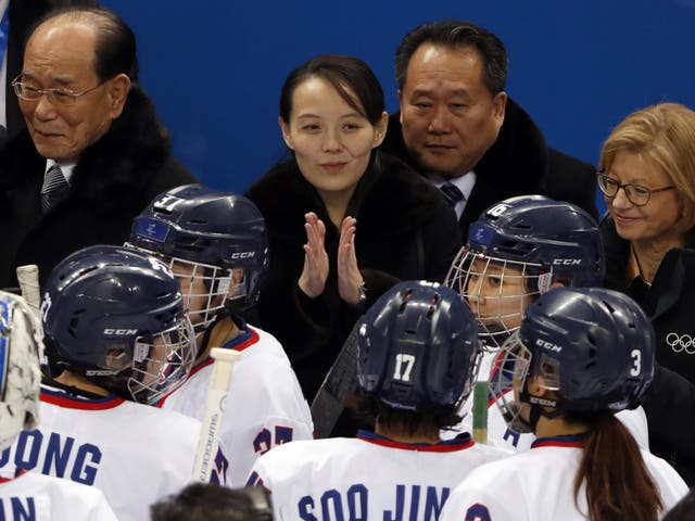 Kim Yo-jong applauds Korea's ice hockey stars at the Winter Olympics