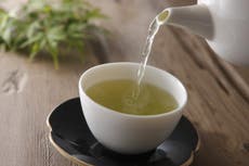 Teen claims green tea and honey helped clear severe cystic acne