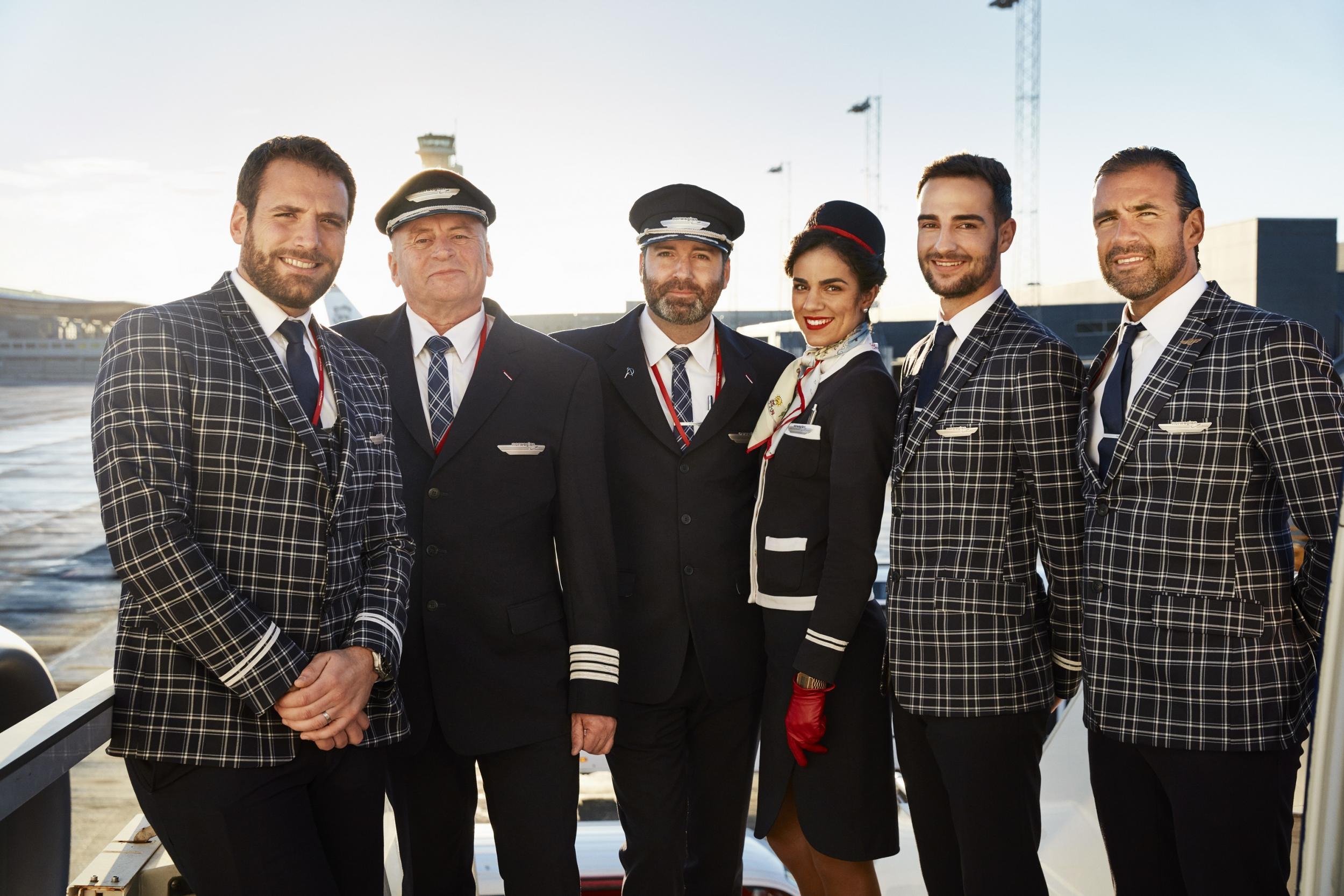 The World S Best And Worst Cabin Crew Uniforms The Independent