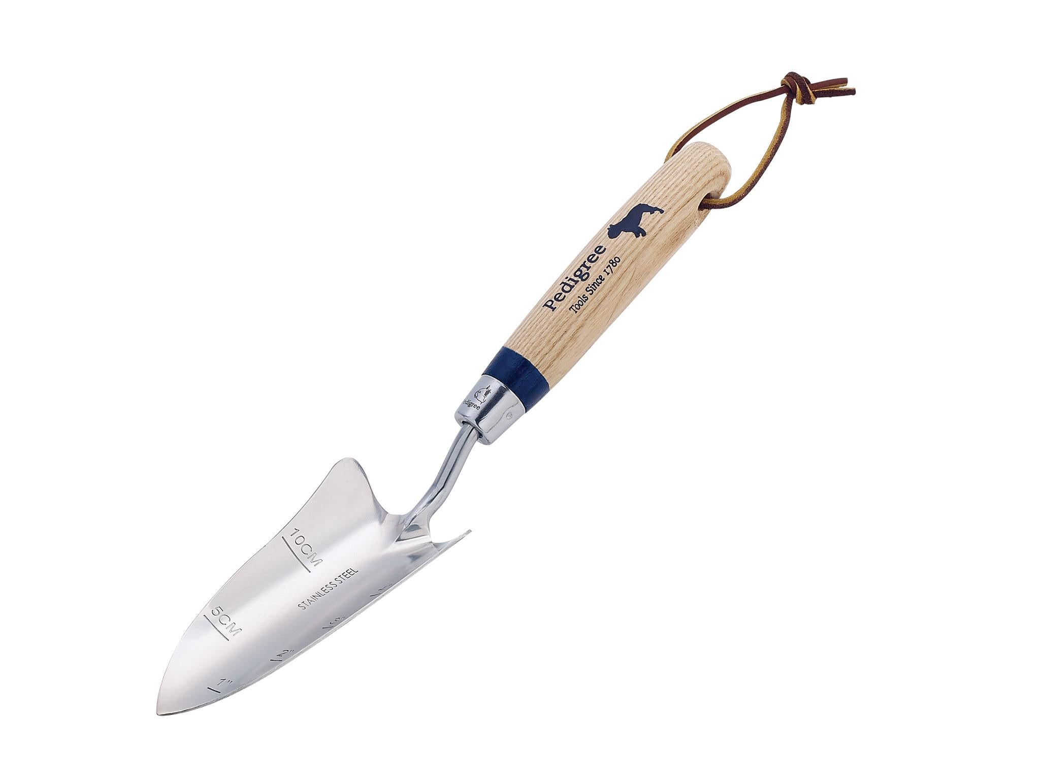 10 Best Trowels For Gardening The Independent Pedigree Is The Hand Tool Division Of Bulldog An Ace Spade Maker That Renowned For Producing High Quality Garden Implements This Trowel Keeps Up