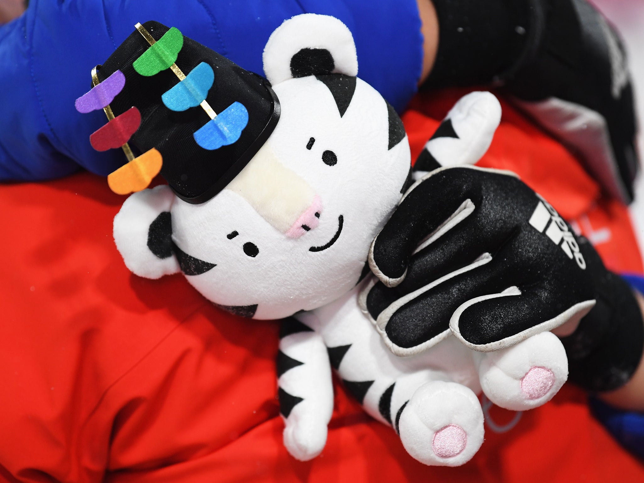 Soohorang puffed cheeks, but the colors have been corrected (with a bonus)  : r/OlympicMascots