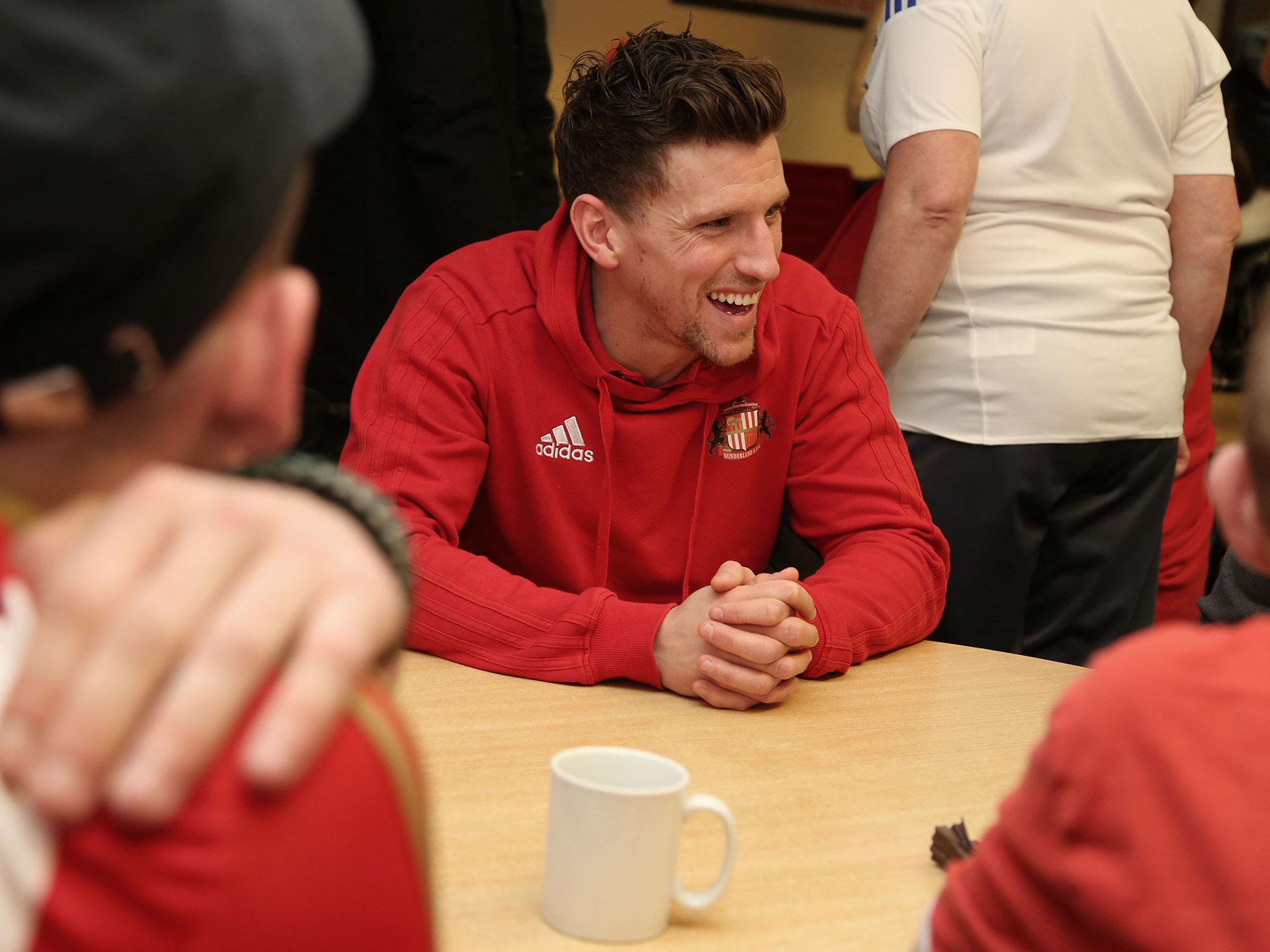 &#13;
Billy Jones also paid a visit to the centre alongside Sunderland's Ethan Robson &#13;