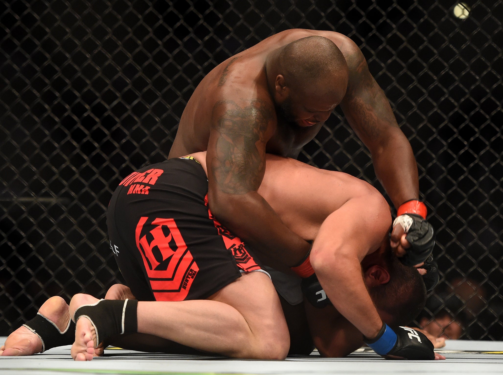 Derrick Lewis takes on Marcin Tybura