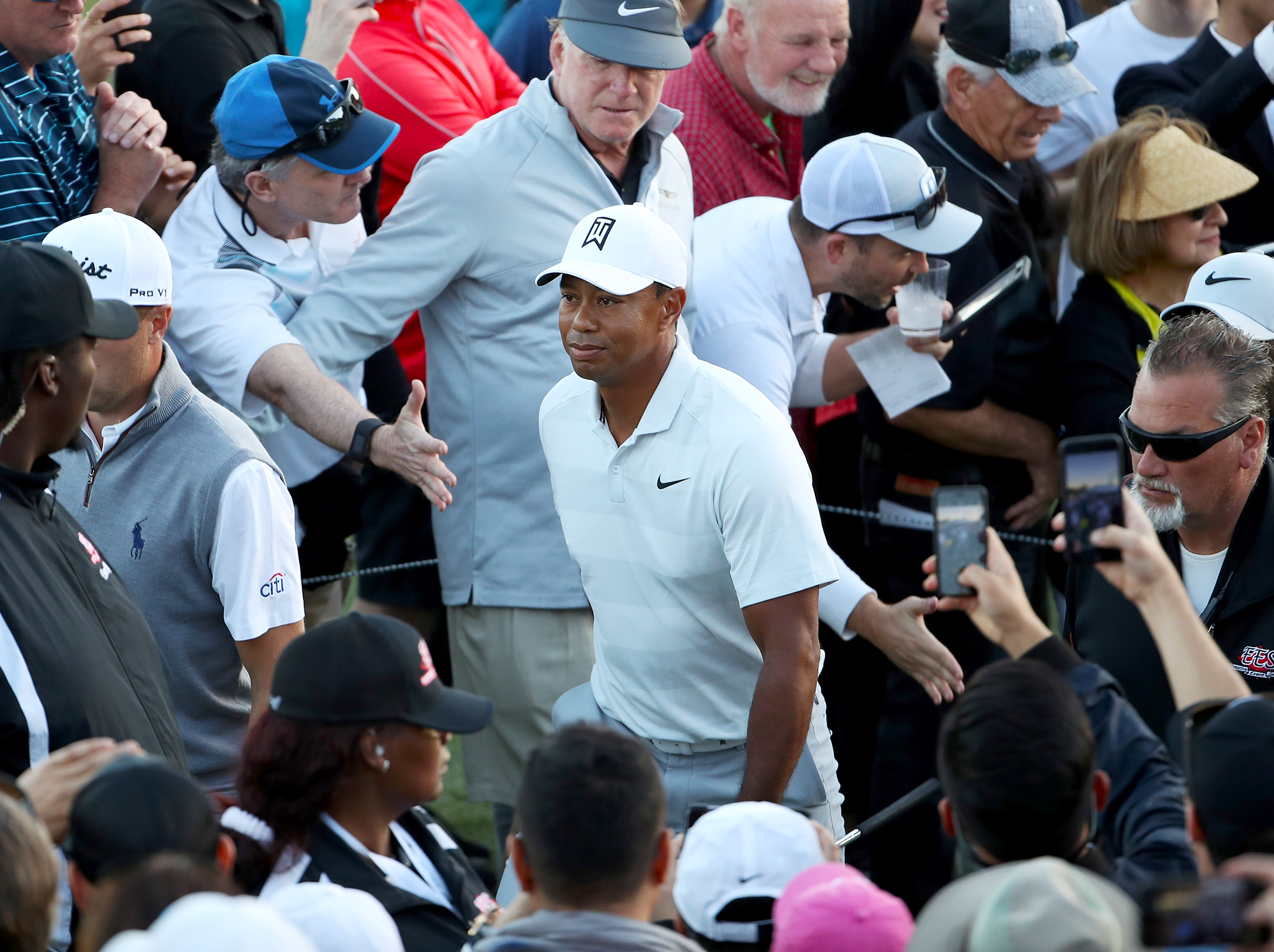 Huge crowds followed Tigers Woods around the Riviera Country Club