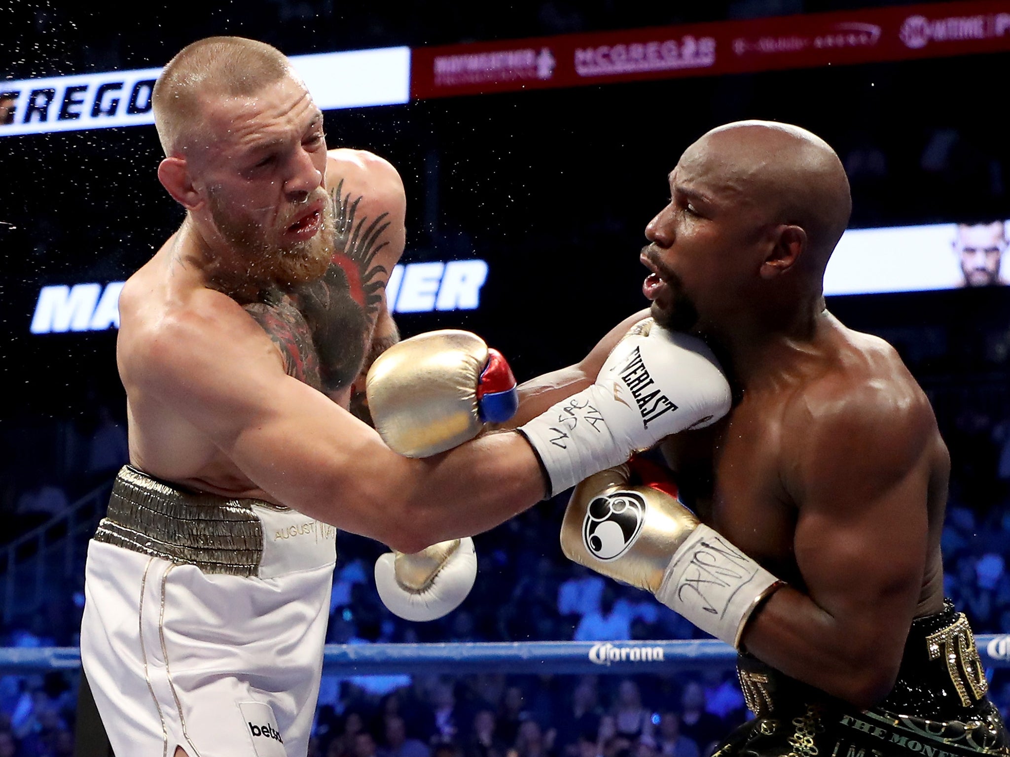 Tình tay ba Conor McGregor, Floyd Mayweather và Amir Khan