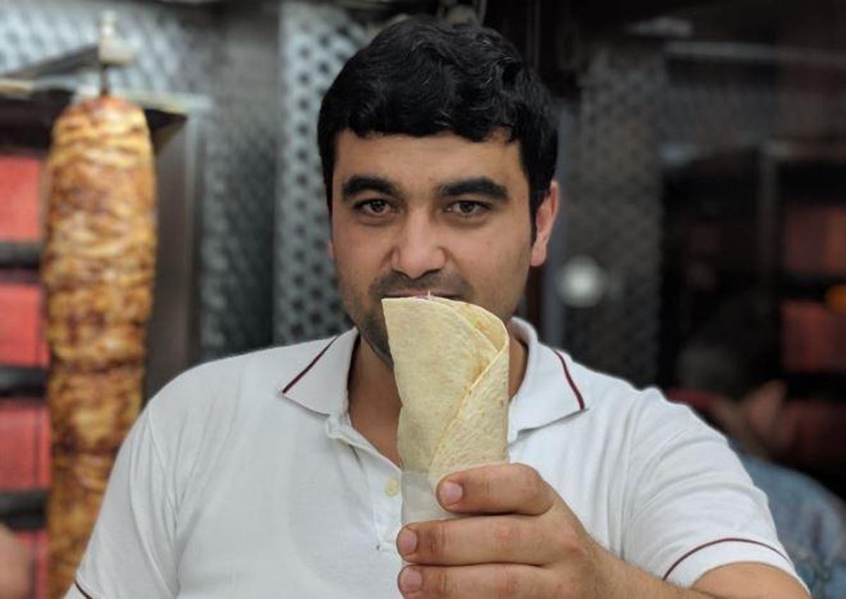 drunk-woman-takes-amazing-photographs-of-kebab-shop-staff-the