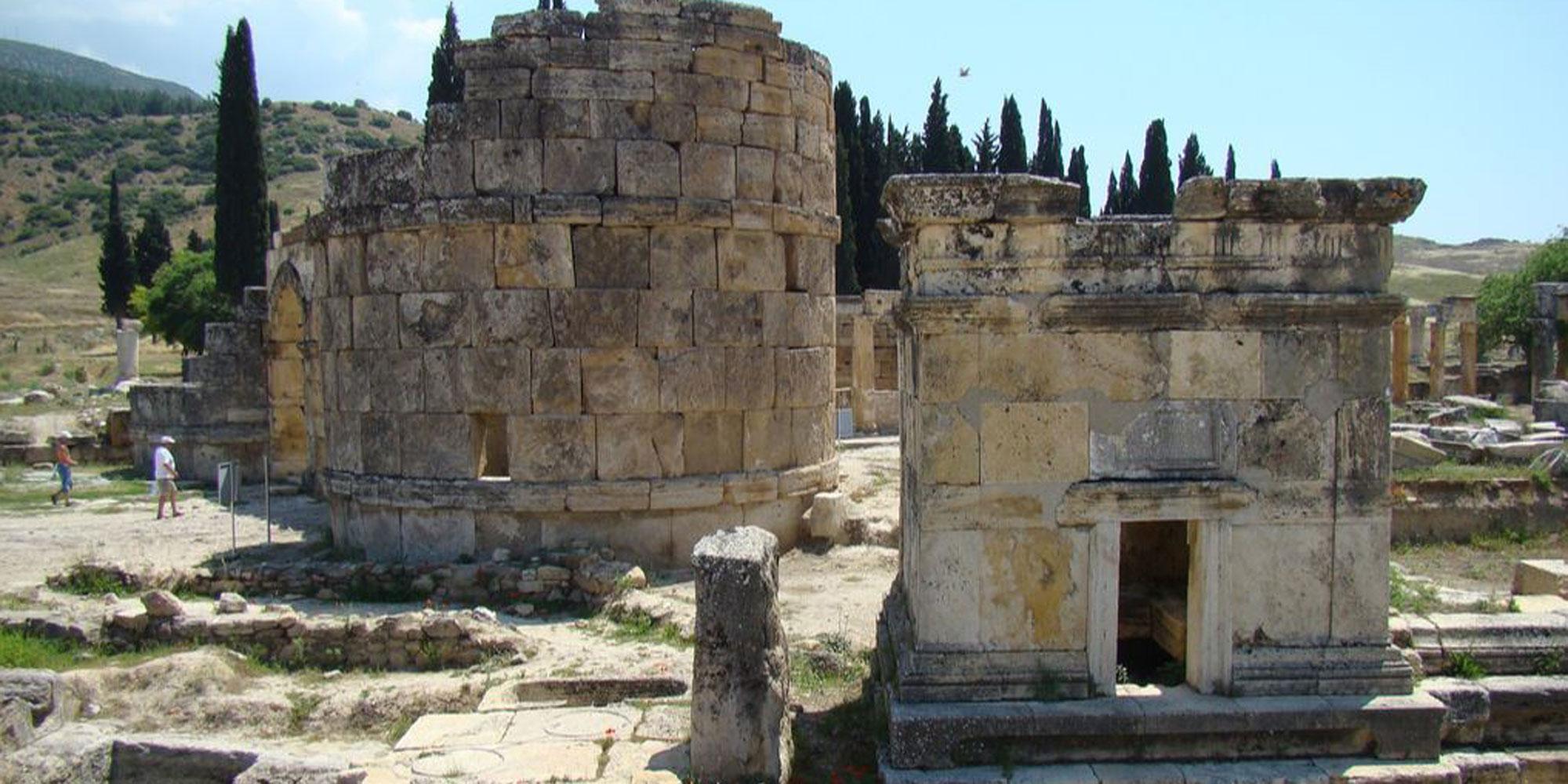 Ancient 'gate to hell' kills all who get too close - and scientists finally know why