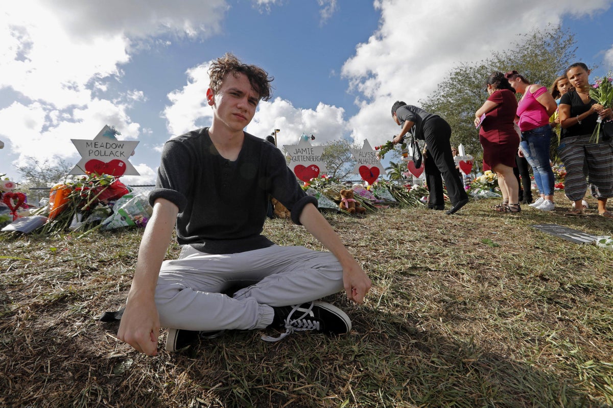Florida school shooting survivors are demanding gun control from ...