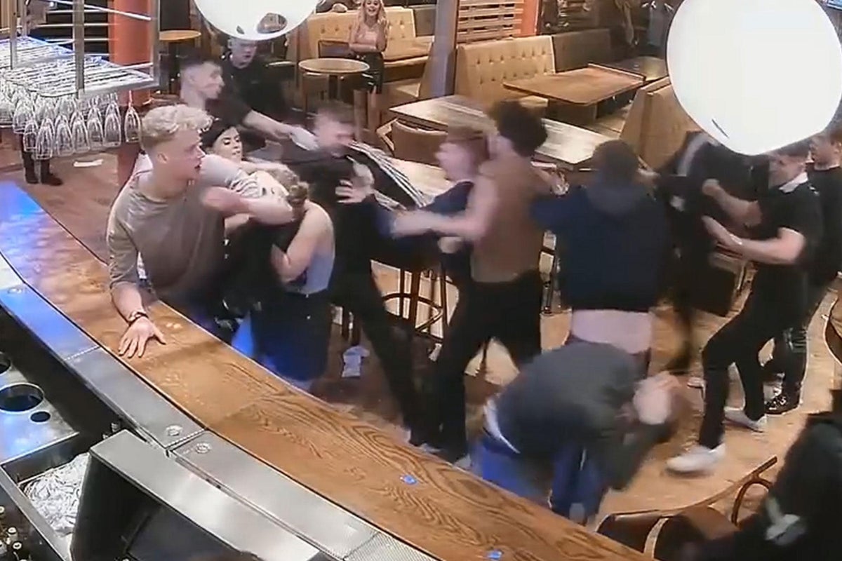 'Shocking' 20-person brawl in Leeds bar captured on CCTV | The ...