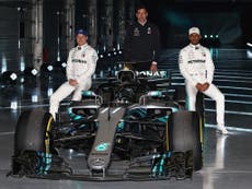 Hamilton to sign most lucrative F1 contract as Mercedes unveil car
