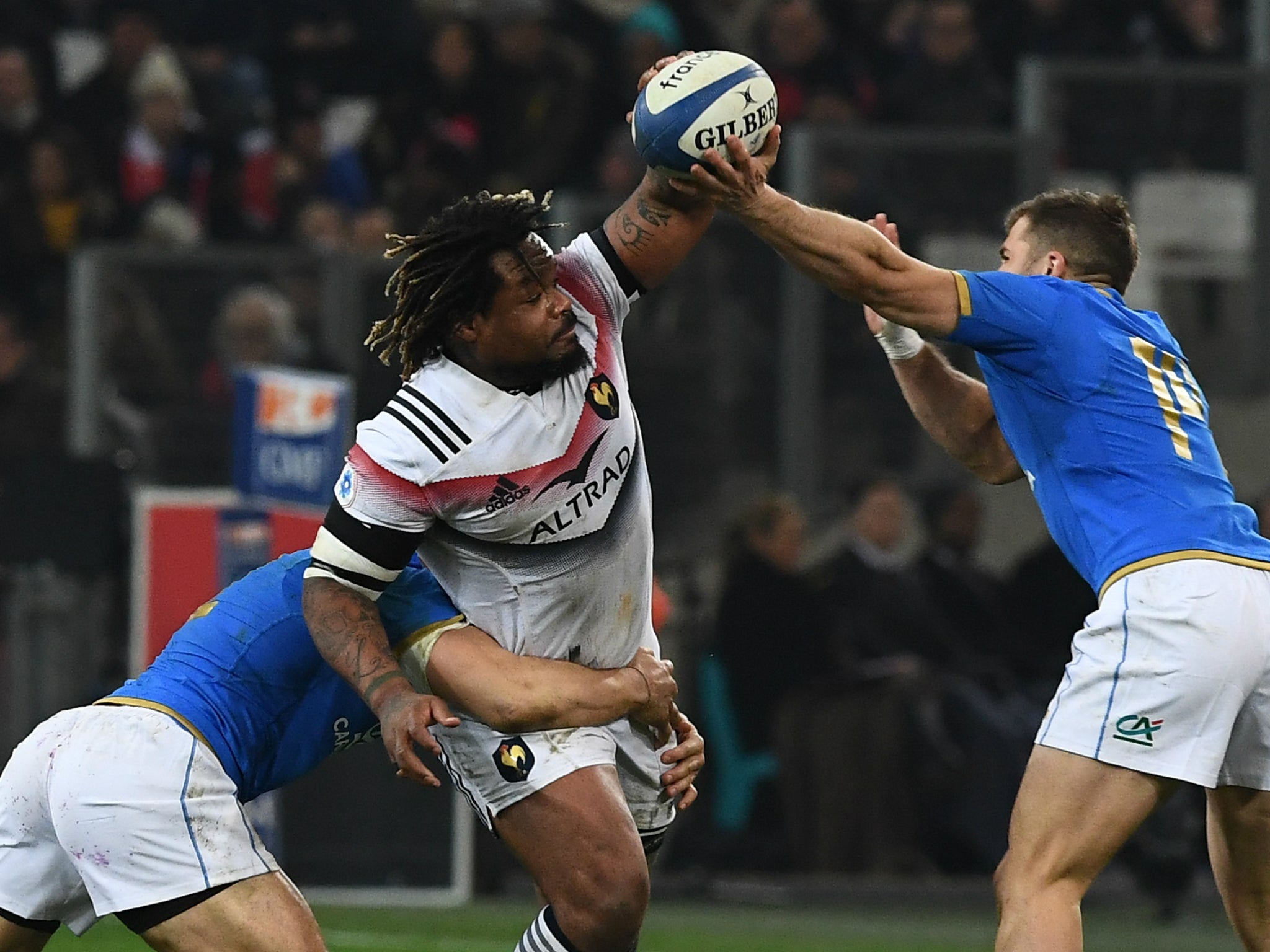 Mathieu Bastareaud scored France's third try against Italy