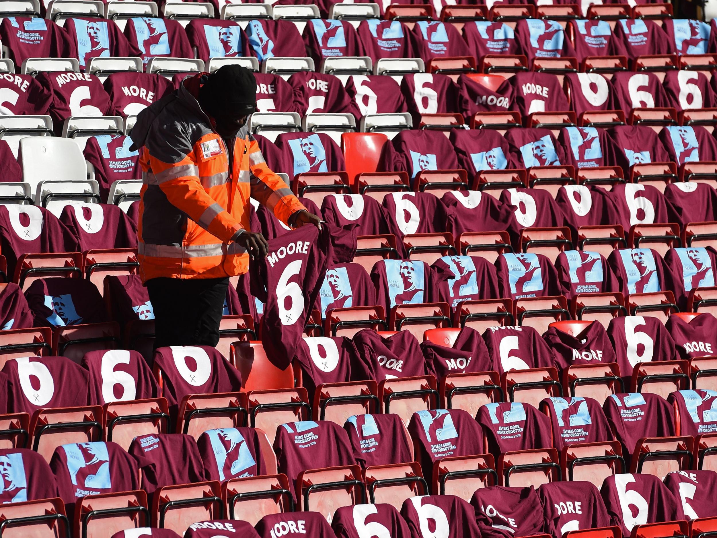 West Ham fans remembered Bobby Moore, the sort of player they could have done with today
