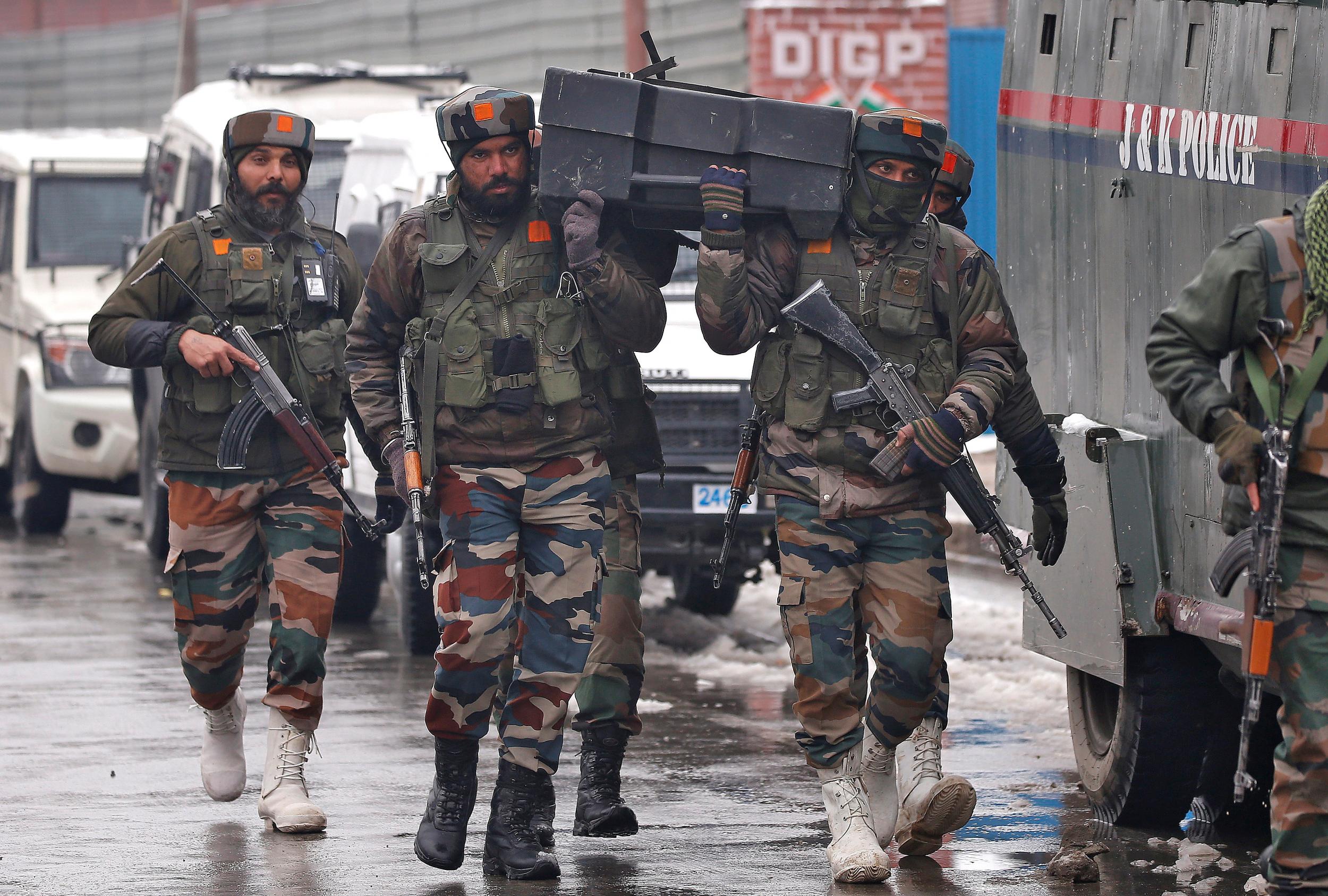 Indian Army With Kashmiri Girl Xxx - Kashmir: Pakistan and India exchange artillery fire amid ...