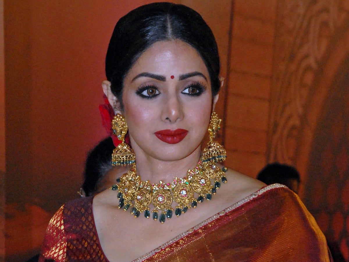 Sridevi cause of death: Bollywood superstar died of 'accidental drowning in  bathtub' | The Independent | The Independent