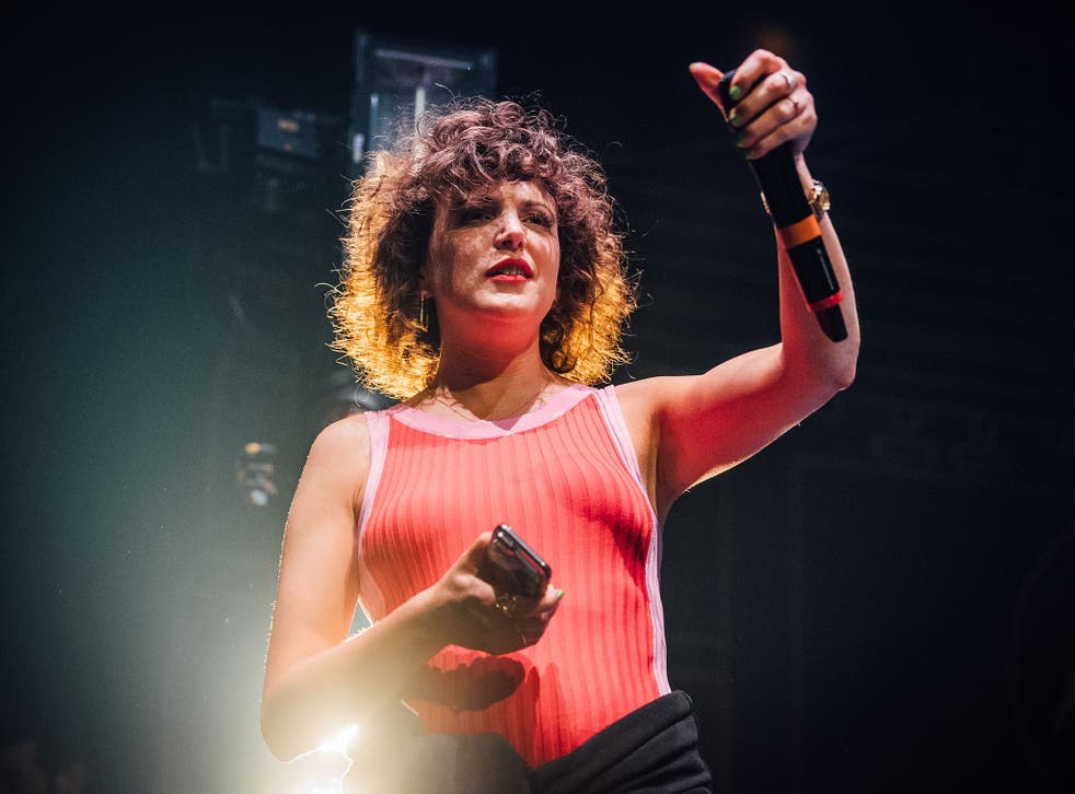 Annie Mac S Amp Sounds Review Weslee Sunflower Bean And Jessie Ware Play The Jazz Cafe In