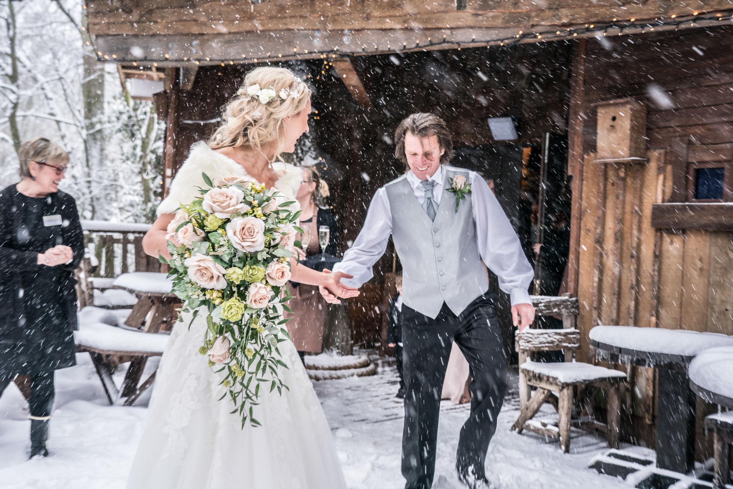 The couple had a magical day despite the snow (Sean Elliott Photography)