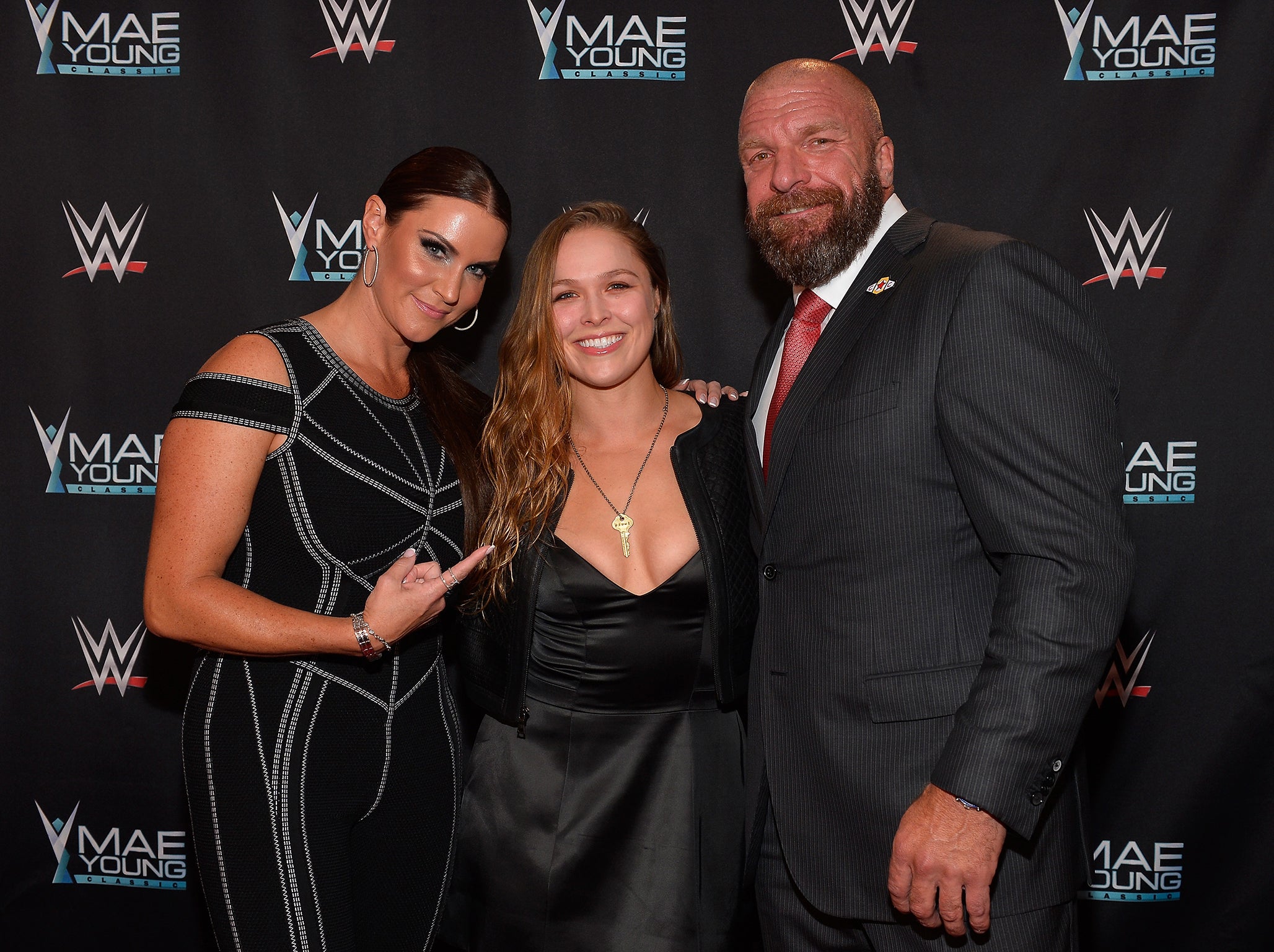 WWE Raw Ronda Rousey confirmed for Wrestlemania showdown The Independent The Independent