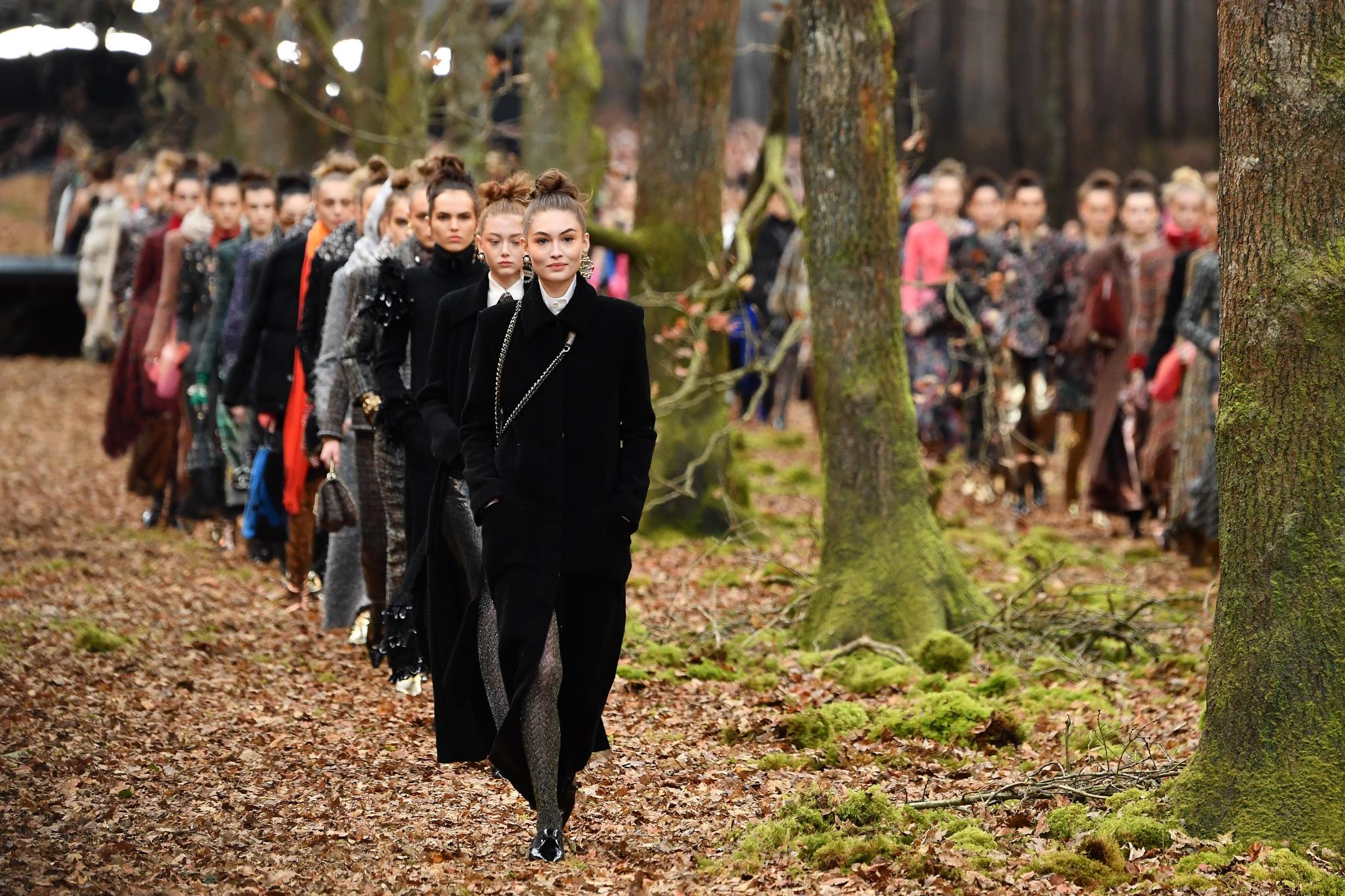 Chanel sends models into the woods in forest-inspired Paris Fashion ...