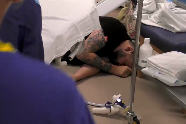 New dad faints as his fiance gives birth (One Born Every Minute)