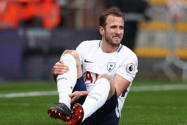 Harry Kane was forced off with an ankle injury after 30 minutes into Sunday's game